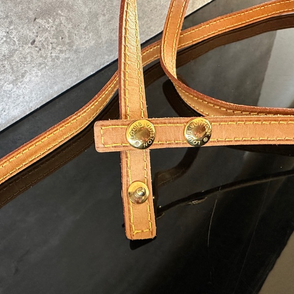 Authentic Louis Vuitton Pochette Twin PM - Picture 11 of 14